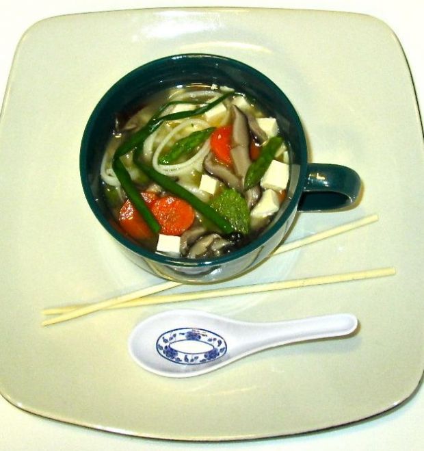 Zupa miso z tofu i shiitake