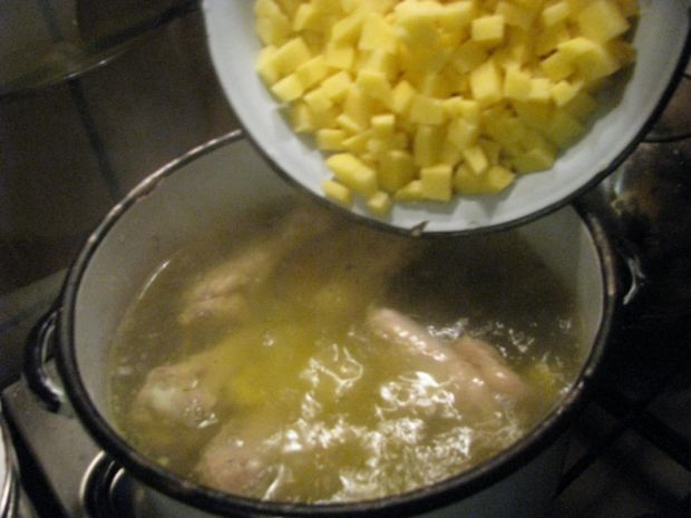 Zupa ogonowa z ziemniakami