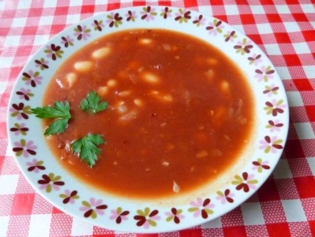 Zupa paprykowo-pomidorowa z fasolą