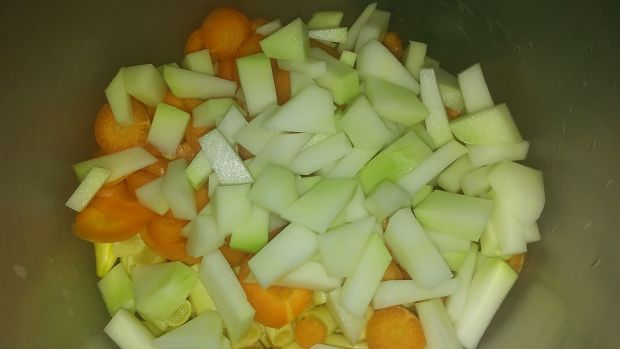 Zupa pełna warzyw