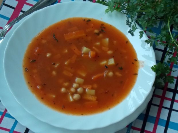 Zupa pomidorowa z cieciorką