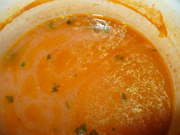 Zupa pomidorowa z makaronem kokardki