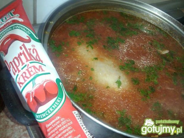Zupa pomidorowa z paprykowym kremem