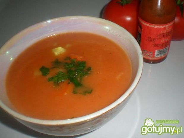 Zupa pomidorowa z ryżem i ziemniaczkami 