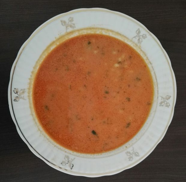 Zupa pomidorowa z zacierkami