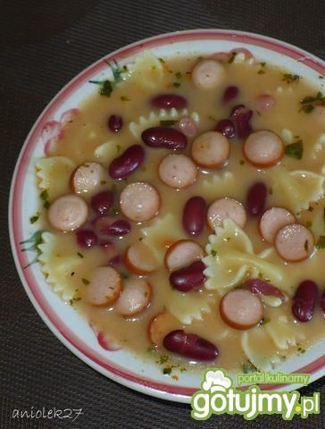 Zupa pomidorowa z ziołami prowansalskimi