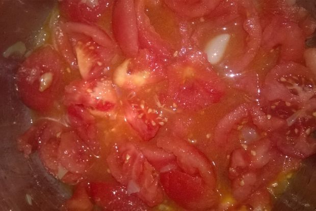 Zupa pomidorowa ze świeżych pomidorów z  makaronem