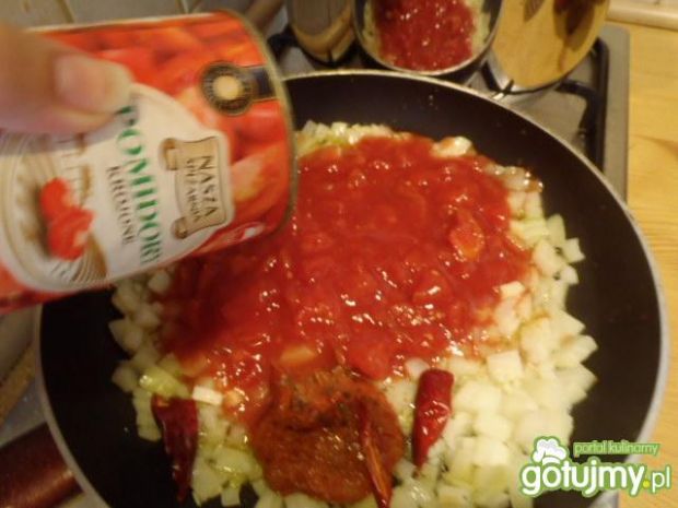 Zupa pomidorowo-paprykowa z ryżem