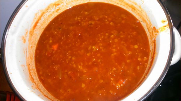 Zupa pomidorowo-soczewicowa