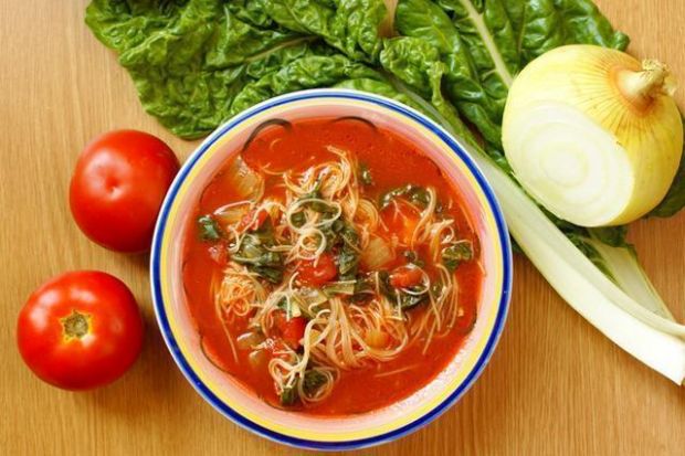 Zupa pomidorowo-szpinakowa