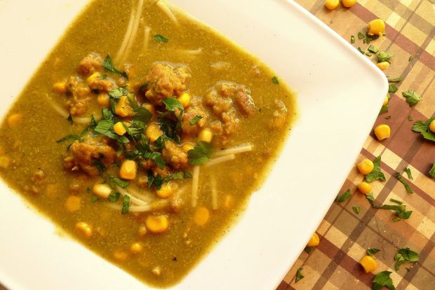 Zupa porowa z mięsem mielonym i kukurydzą