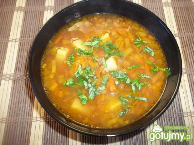 Zupa porowo-marchewkowa z soczewicą