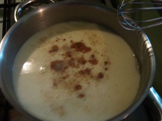 Zupa serowa z grzankami