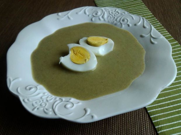 Zupa szczawiowa na maśle z jajkiem