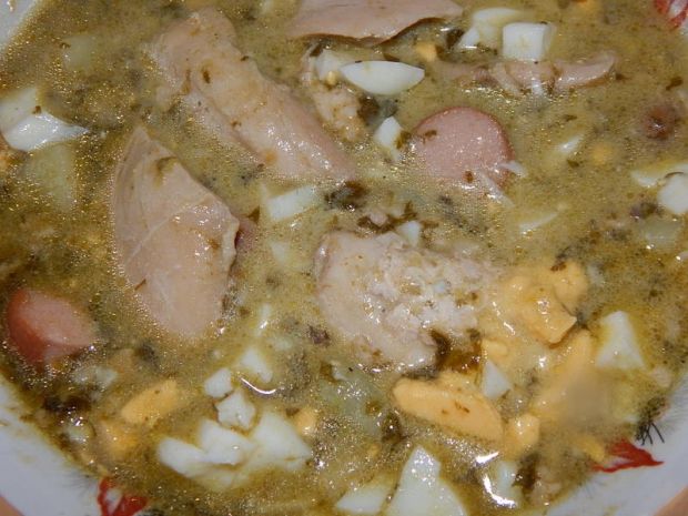 Zupa szczawiowa z wędzonym kurczakiem