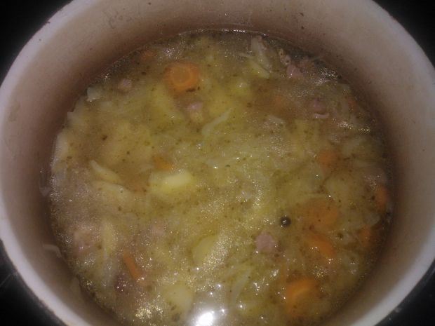 Zupa z białej kapusty