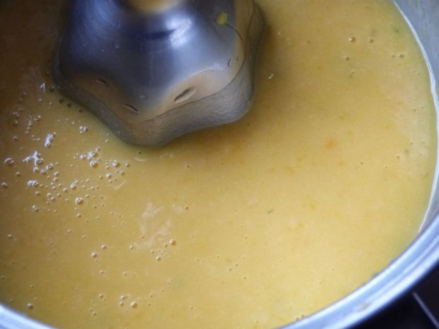 Zupa z dyni z grzankami