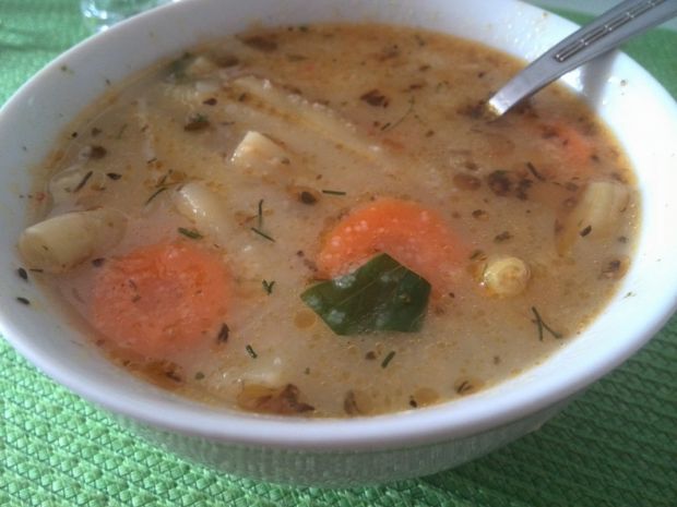 Zupa z fasolką szparagową i czubrycą czerwoną