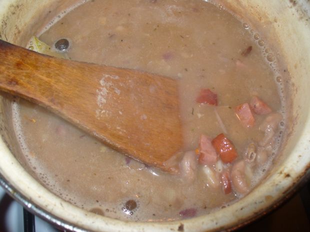 Zupa z grochu piechotnego
