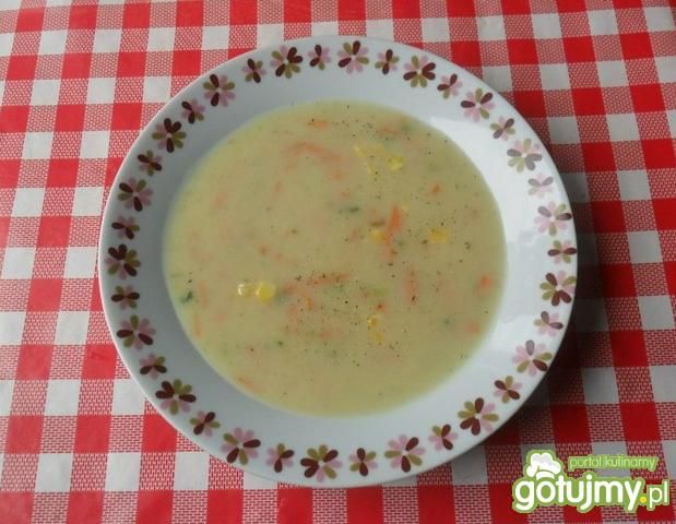 Zupa z groszku z kukurydzą i warzywami