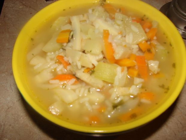 Zupa z ryżem i warzywami