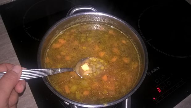 Zupa z zieloną soczewicą