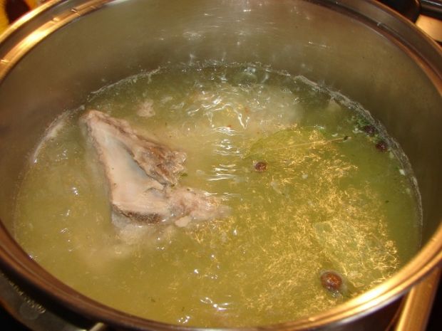 Zupa ziemniaczana na żeberkach