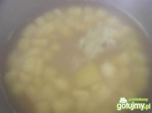 Zupa ziemniaczano-porowa z papryką