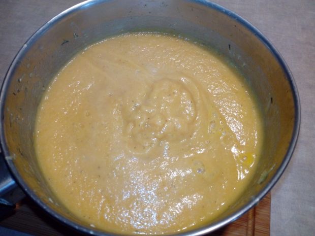 Zupka marchewkowo-ziemniaczana na schabie