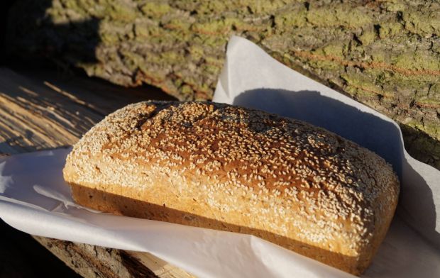 Chleb pszenno-orkiszowy z jaglanką