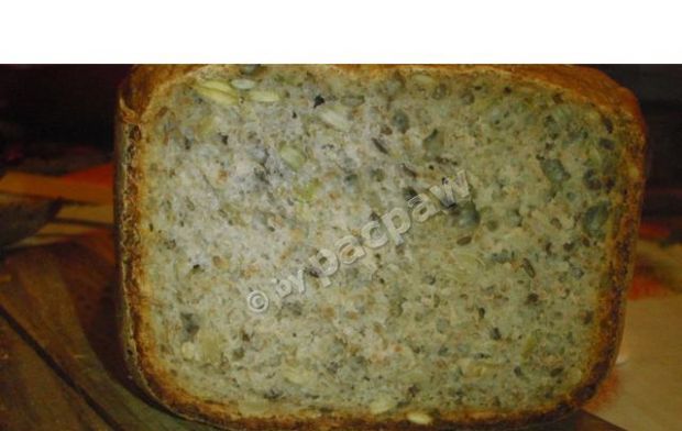 Chleb pszenno-żytni na zakwasie z ziarna