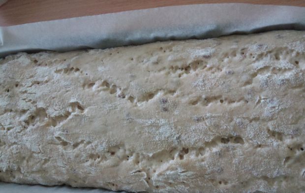 Chleb pszenny z pestkami dyni na zakwasie