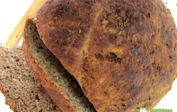 Chleb razowy pszenno-żytni z kminem 