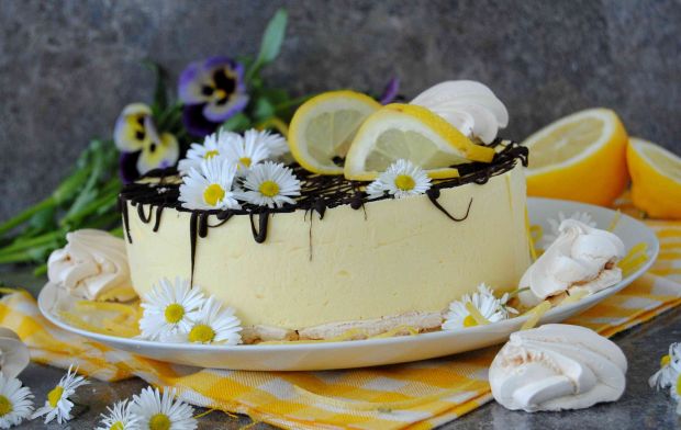 Cytrynowy tort lodowy