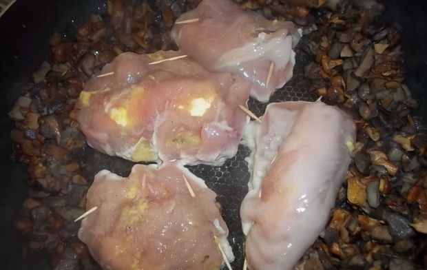 Kieszonki z kurczaka w sosie grzybowym