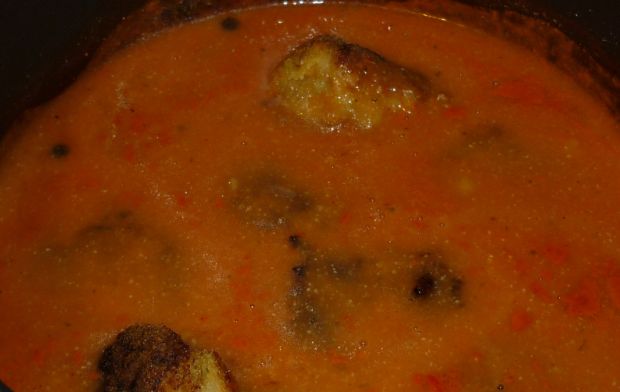Klopsiki mięsno-dyniowe w sosie pomidorowym
