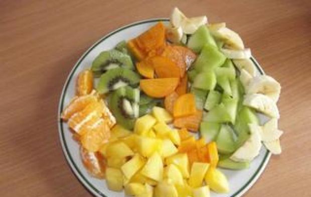 Kolorowe owocowe szaszłyki