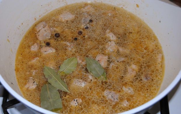 Paprykowa zupa gulaszowa