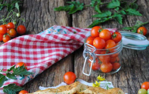 Pomidorowa tarta rustykalna