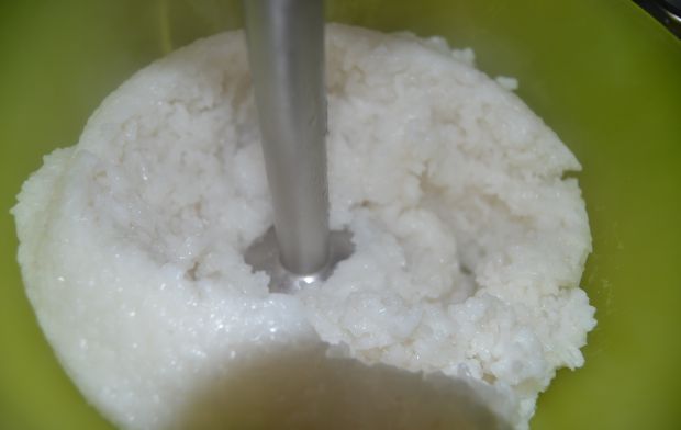 Sfinci di riso czyli włoskie faworki z ryżem 