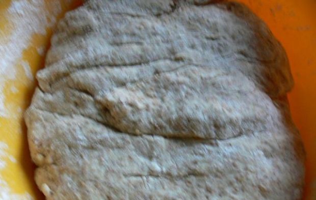 Śliwkowa rolada chlebowa