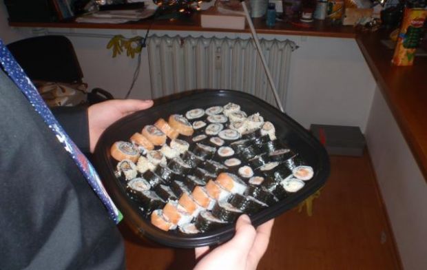 Sushi maki  -łosoś,krab,ogórek