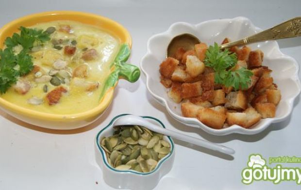 Zupa z dyni o tajskim smaku 